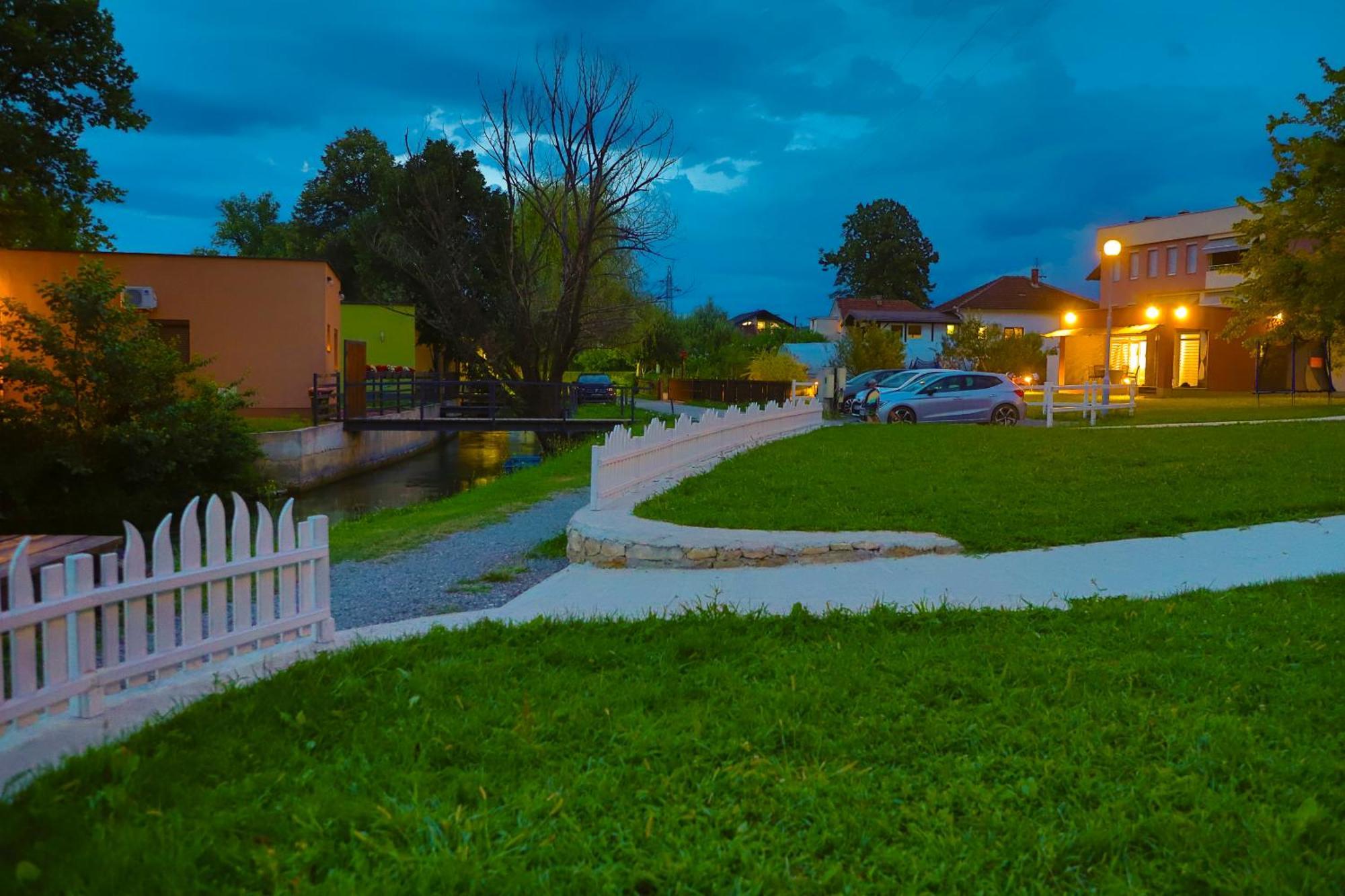 Holiday Homes Pozitiva Bihać Екстериор снимка