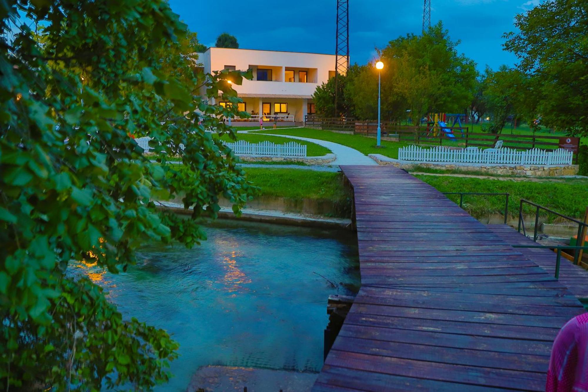 Holiday Homes Pozitiva Bihać Екстериор снимка